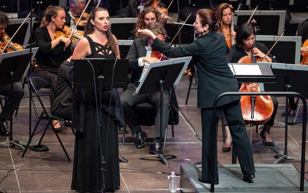 Débora Waldman conducts the Orchestre national de Lyon at the Festival Berlioz